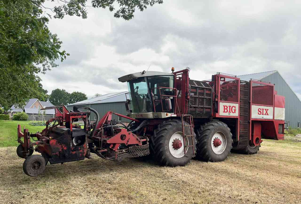 WKM Agrifac WKM BIG SIX Bietenrooier, rooimachines, oogstmachines. - Colheitadeira de beterraba: foto 1 WKM Agrifac WKM BIG SIX Bietenrooier, rooimachines, oogstmachines. - Colheitadeira de beterraba: foto 1