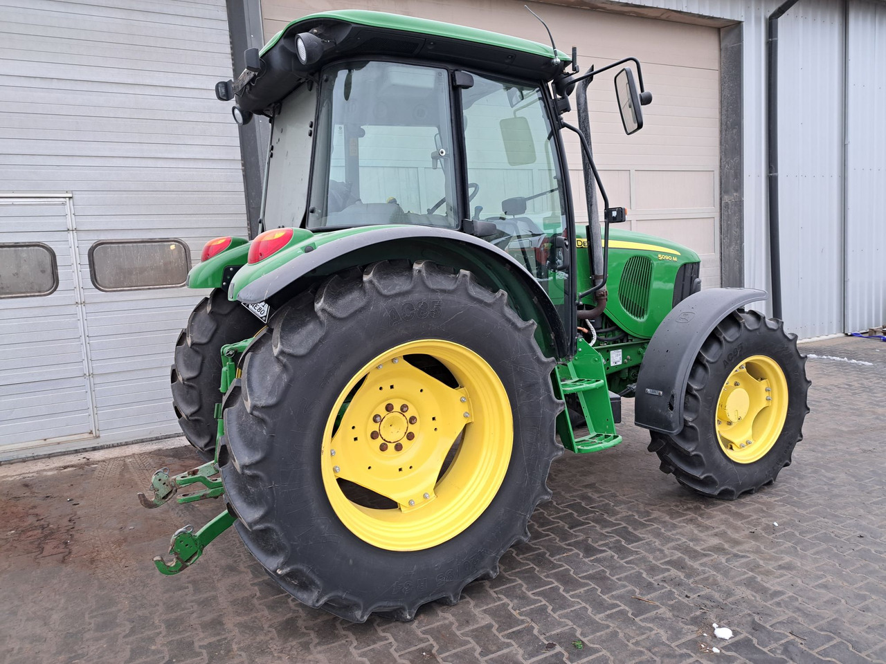 Ciągnik John Deere 5090m - Trator: foto 4 Ciągnik John Deere 5090m - Trator: foto 4