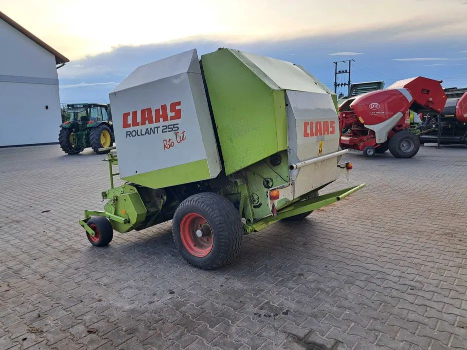 Claas Rollant 255 RC - Enfardadeira de fardos redondos: foto 4 Claas Rollant 255 RC - Enfardadeira de fardos redondos: foto 4
