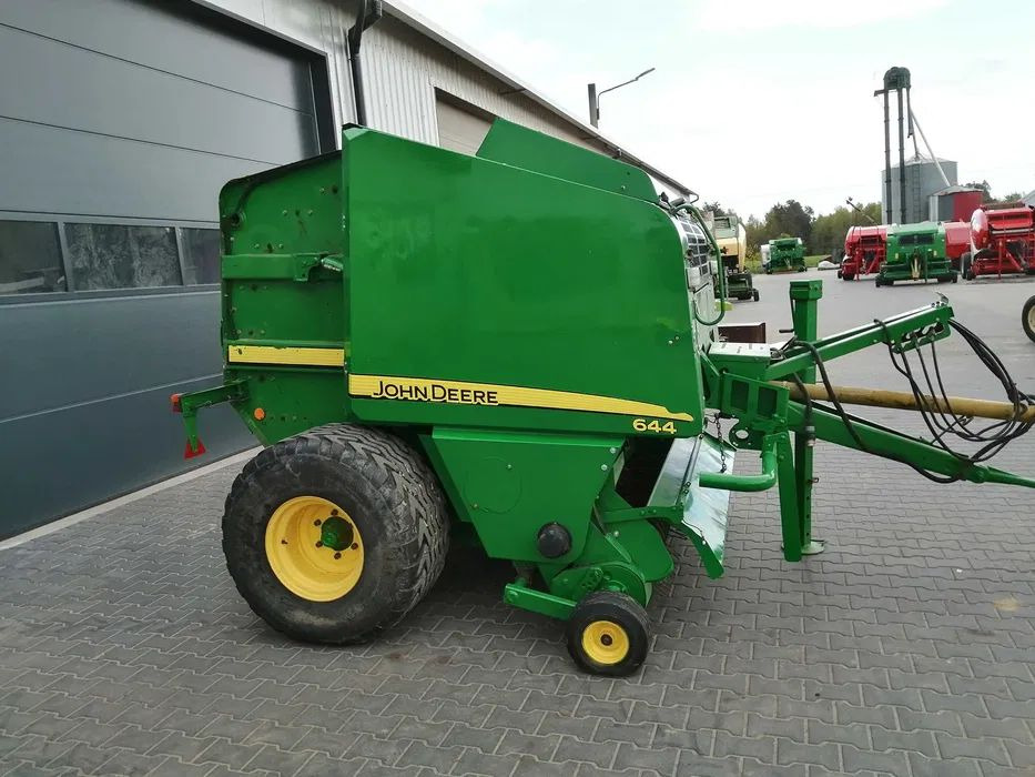 JOHN DEERE 644/2011r 578 PREMIUM opuszczana podloga cover edge - Enfardadeira de fardos redondos: foto 2 JOHN DEERE 644/2011r 578 PREMIUM opuszczana podloga cover edge - Enfardadeira de fardos redondos: foto 2