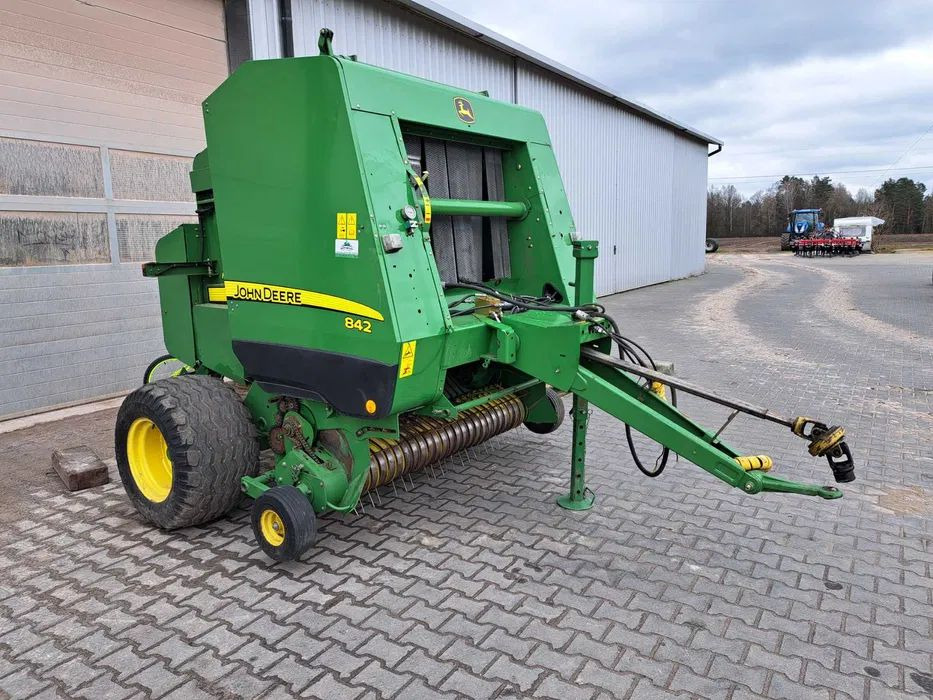 John Deere 842 - Enfardadeira de fardos redondos: foto 4 John Deere 842 - Enfardadeira de fardos redondos: foto 4
