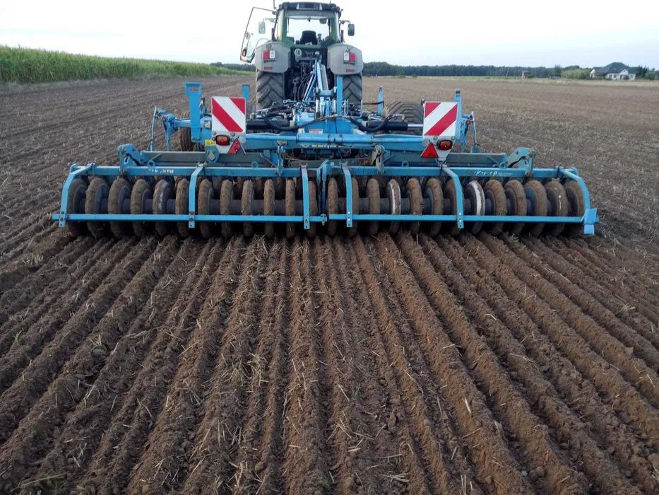 Lemken Karat 9/500 agregat bezorkowy - Maquina para lavrar a terra: foto 1 Lemken Karat 9/500 agregat bezorkowy - Maquina para lavrar a terra: foto 1