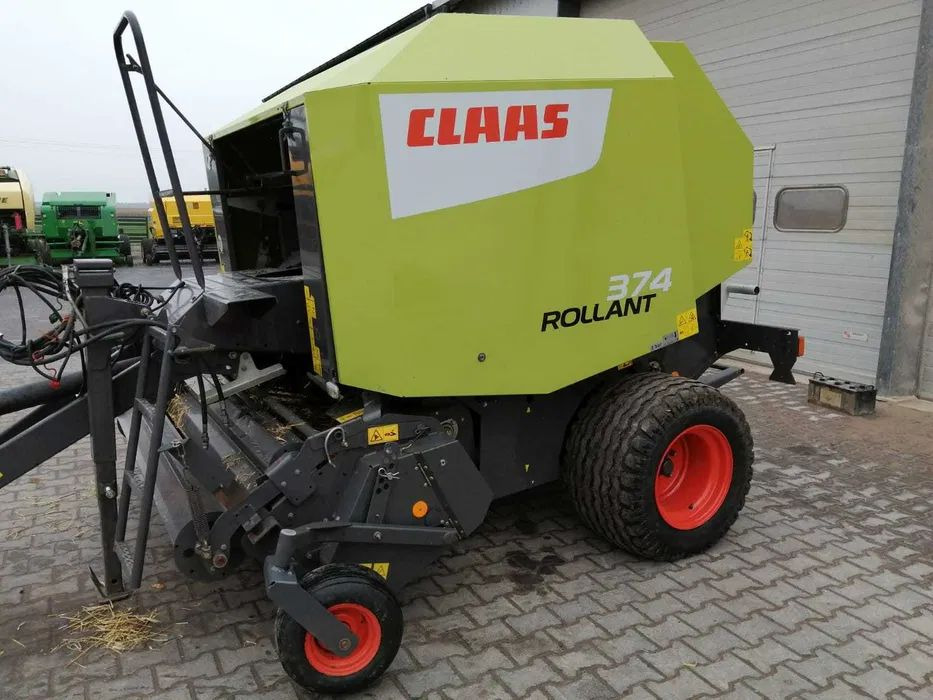 Prasa rolująca Claas Rollant 374 - Enfardadeira de fardos redondos: foto 1 Prasa rolująca Claas Rollant 374 - Enfardadeira de fardos redondos: foto 1