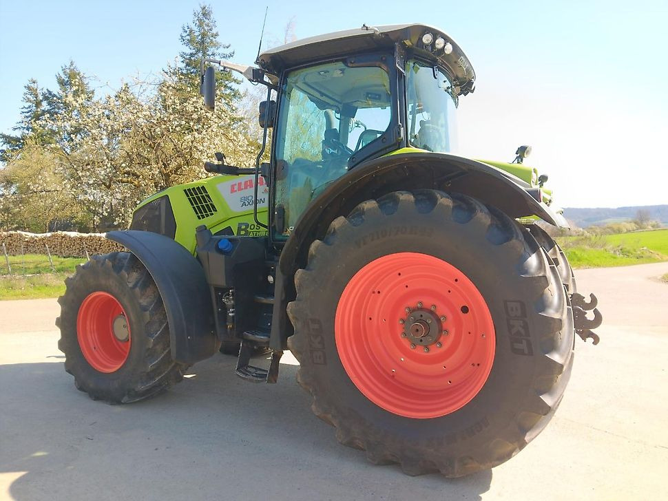 Claas Axion 810 Cmatic Cebis - Trator: foto 5 Claas Axion 810 Cmatic Cebis - Trator: foto 5