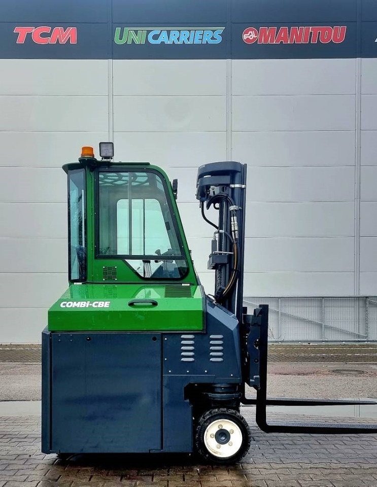 Combilift CBE 2500 - Empilhador de 4 vias: foto 4 Combilift CBE 2500 - Empilhador de 4 vias: foto 4