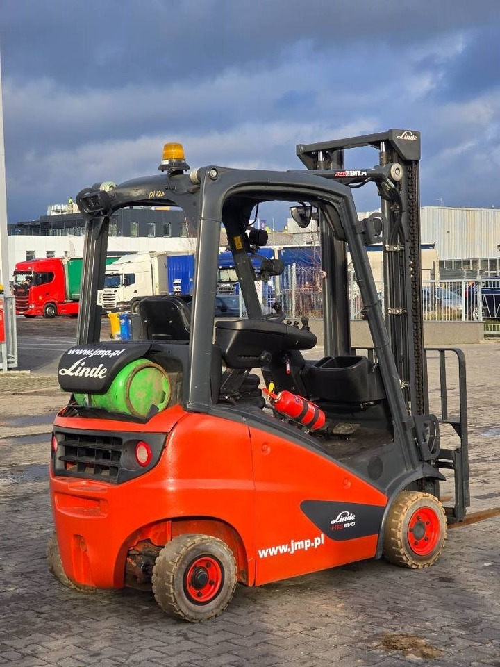 Linde H 16 T - 01 - Empilhadeira a gás: foto 5 Linde H 16 T - 01 - Empilhadeira a gás: foto 5