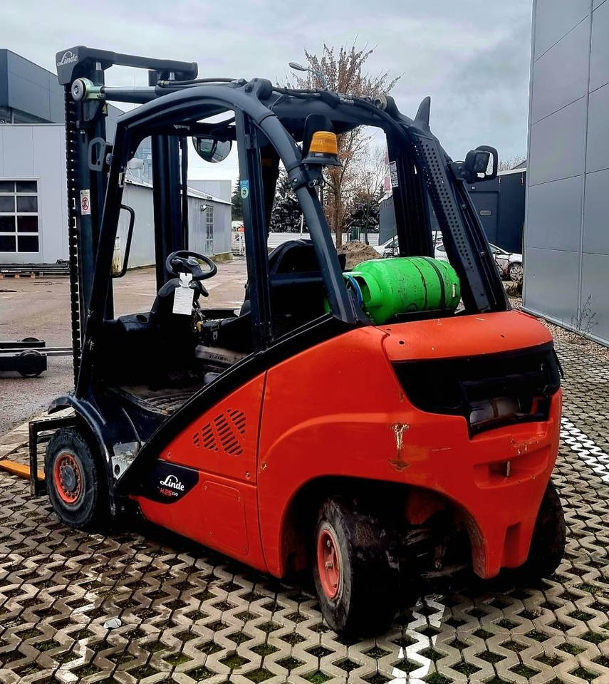 Linde H 25 T - 02 - Empilhadeira a gás: foto 1 Linde H 25 T - 02 - Empilhadeira a gás: foto 1