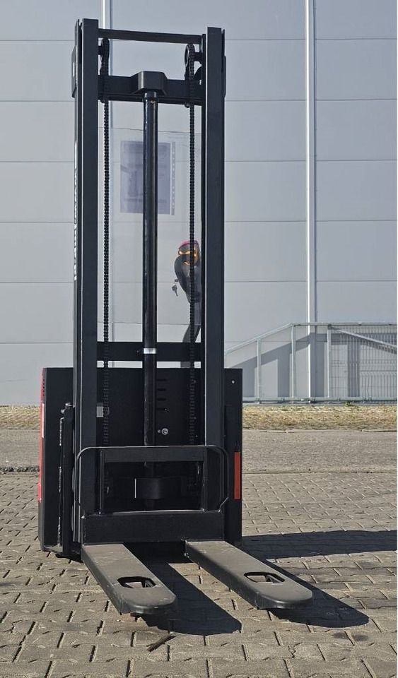 REDDOT ES12-ES 3300mm UNUSED - Stacker: foto 3 REDDOT ES12-ES 3300mm UNUSED - Stacker: foto 3
