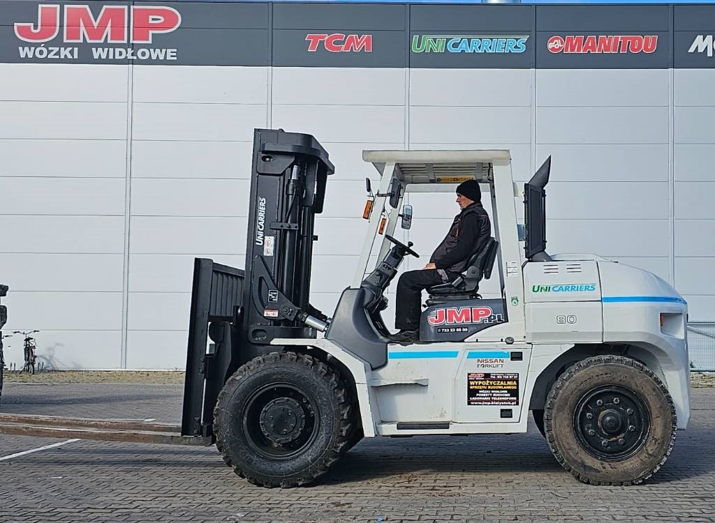 Empilhadeira a diesel UniCarriers ZX80 FD80-3 DUPLEX 3m: foto 8 Empilhadeira a diesel UniCarriers ZX80 FD80-3 DUPLEX 3m: foto 8