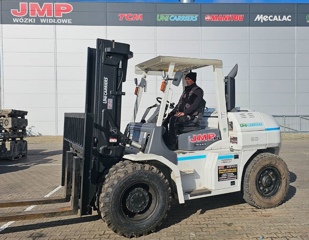 Empilhadeira a diesel UniCarriers ZX80 FD80-3 DUPLEX 3m: foto 10 Empilhadeira a diesel UniCarriers ZX80 FD80-3 DUPLEX 3m: foto 10