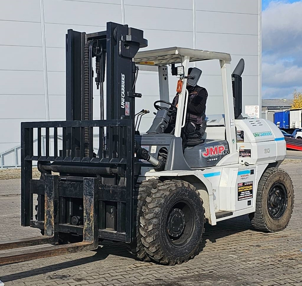 Empilhadeira a diesel UniCarriers ZX80 FD80-3 DUPLEX 3m: foto 11 Empilhadeira a diesel UniCarriers ZX80 FD80-3 DUPLEX 3m: foto 11