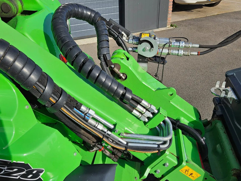 Mini pá carregadora de rastos Avant 528: foto 18 Mini pá carregadora de rastos Avant 528: foto 18