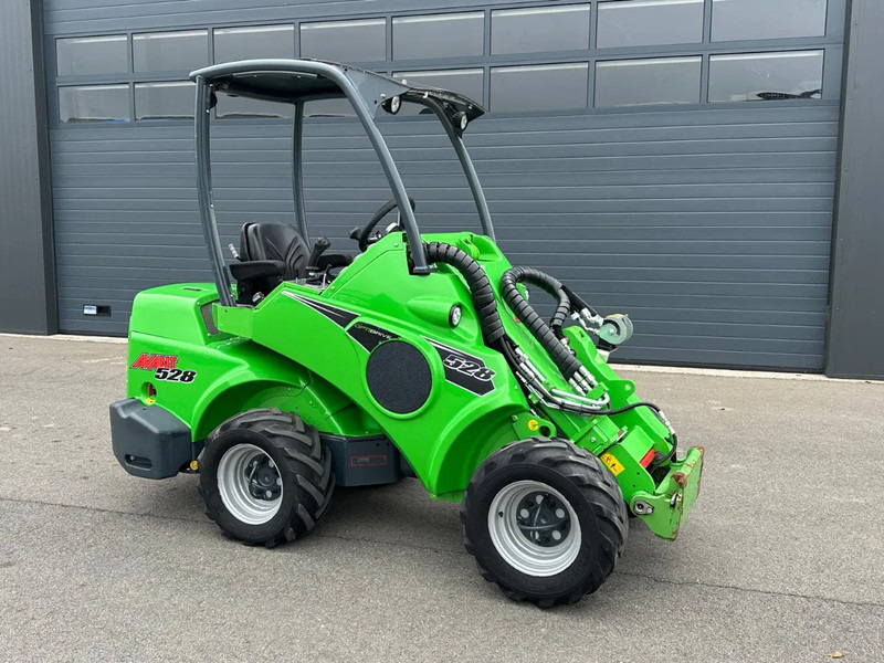 Avant 528 mini-shovel - Mini pá carregadora de rastos: foto 1 Avant 528 mini-shovel - Mini pá carregadora de rastos: foto 1