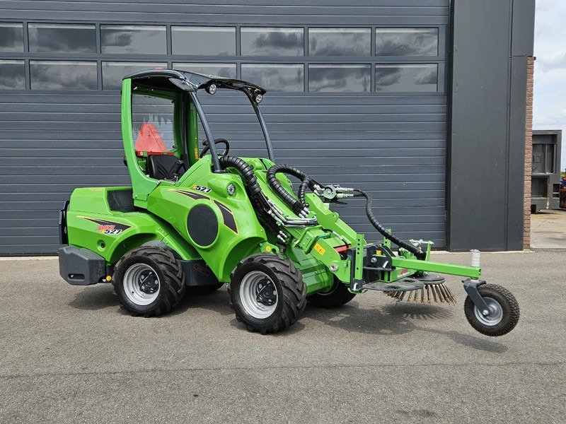 Avant E527 Rental mini-shovel - Mini pá carregadora de rastos: foto 1 Avant E527 Rental mini-shovel - Mini pá carregadora de rastos: foto 1