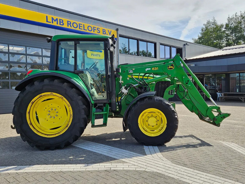John Deere met 631 voorlader 6230 - Trator: foto 2 John Deere met 631 voorlader 6230 - Trator: foto 2