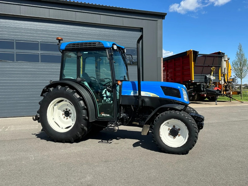 New Holland T4050N Supersteer - Trator: foto 2 New Holland T4050N Supersteer - Trator: foto 2