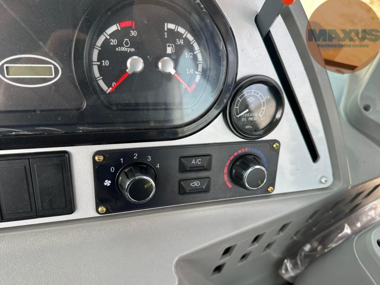 Retroescavadeira Maxus Екскаватор-навантажувач 4cx MAXUS: foto 6