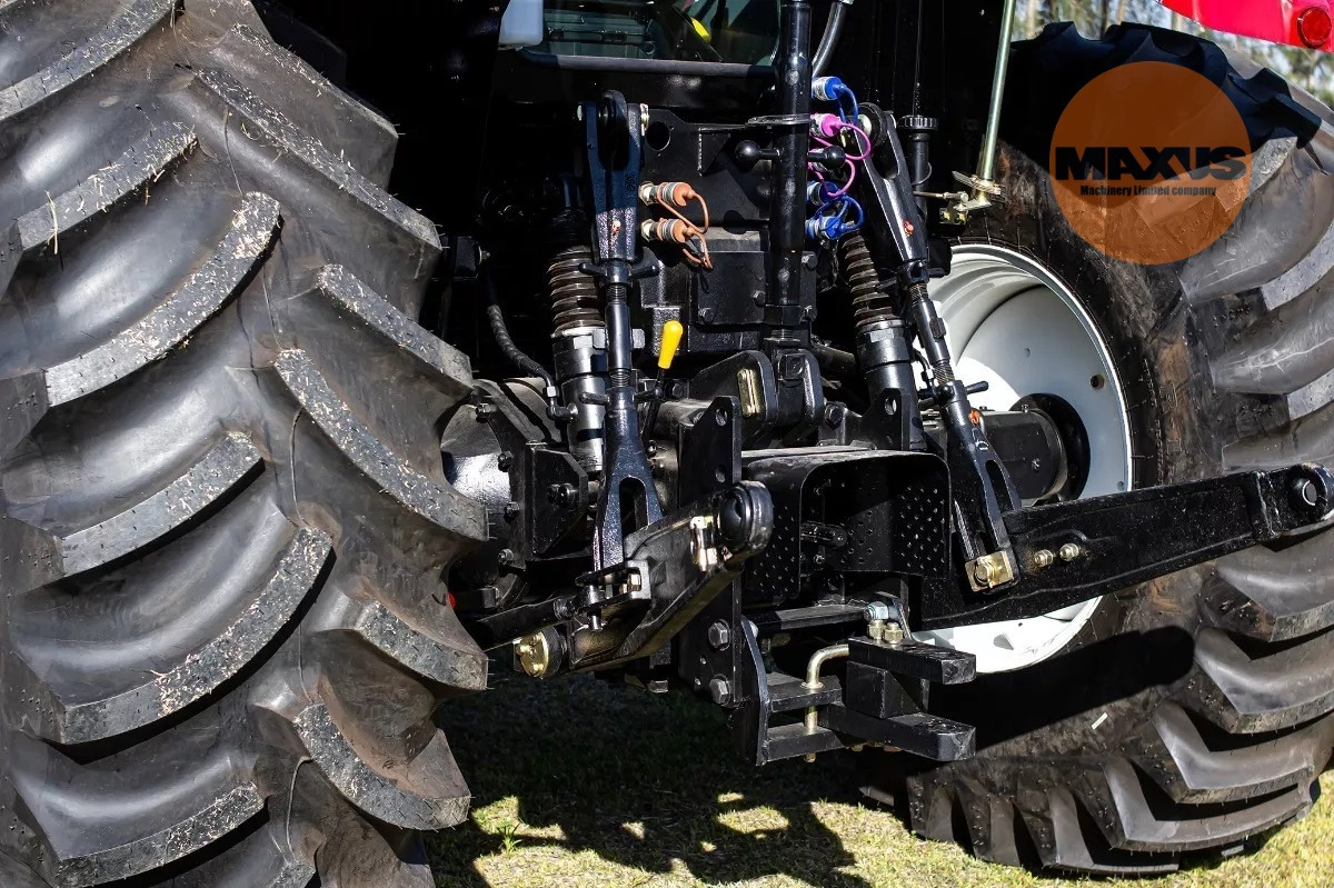 Maxus Wheeled tractor 130hp 4x4 - Trator: foto 5 Maxus Wheeled tractor 130hp 4x4 - Trator: foto 5