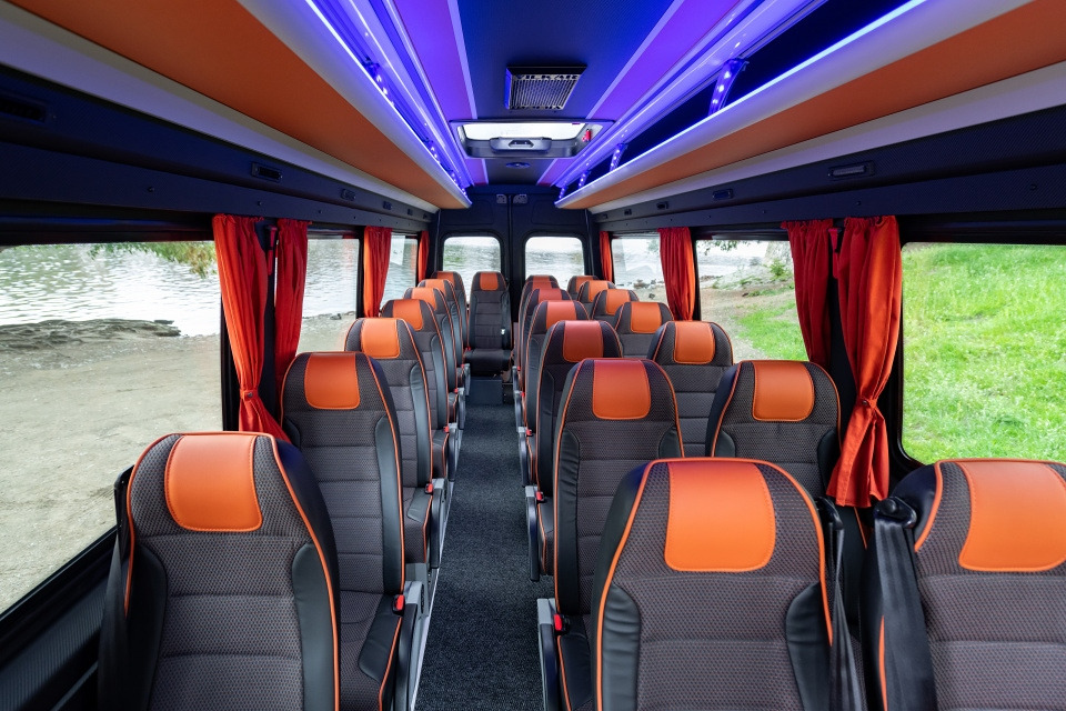 Mercedes-Benz Sprinter Comfort - Minibus, Furgão de passageiros: foto 4 Mercedes-Benz Sprinter Comfort - Minibus, Furgão de passageiros: foto 4