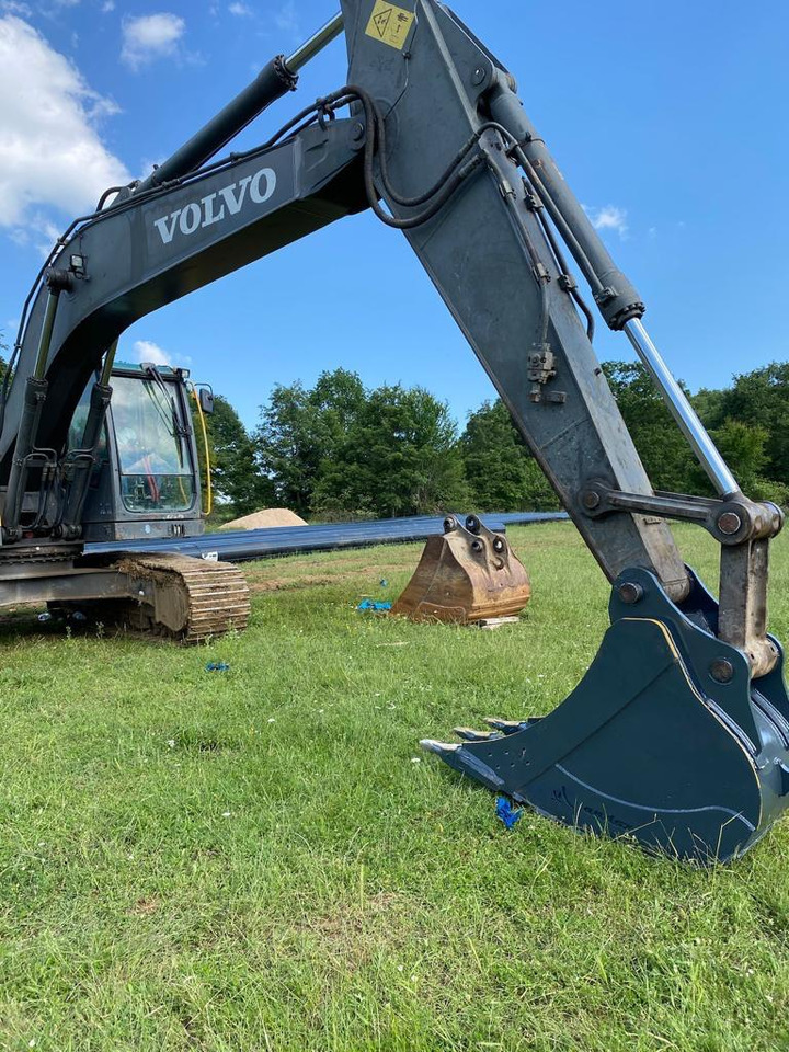 CAT - Balde escavadora por Mini escavadeira: foto 3 CAT - Balde escavadora por Mini escavadeira: foto 3