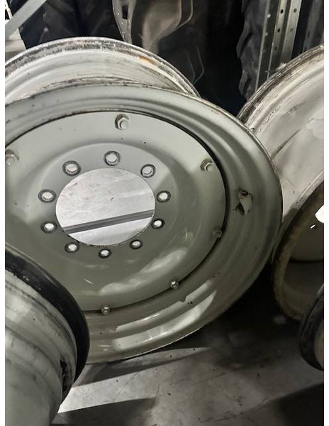 Valtra 15x30 velgen, rims - Jantes e pneus por Máquina agrícola: foto 4 Valtra 15x30 velgen, rims - Jantes e pneus por Máquina agrícola: foto 4