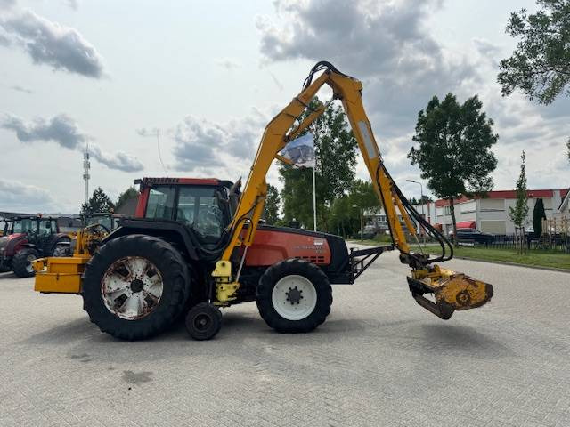 Leasing de Valtra 8150 hitech met Bos maaiarm met klepelmaaier Valtra 8150 hitech met Bos maaiarm met klepelmaaier: foto 8
