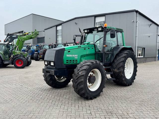 Valtra 8350 Hitech - Trator: foto 3 Valtra 8350 Hitech - Trator: foto 3