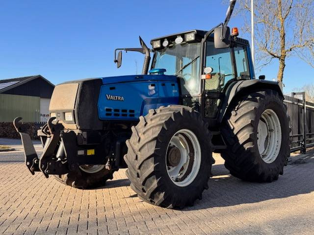 Valtra 8550 Hitech! - Trator: foto 1 Valtra 8550 Hitech! - Trator: foto 1