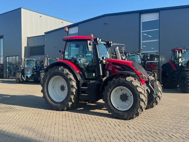 Valtra N134 Hitech - Trator: foto 4 Valtra N134 Hitech - Trator: foto 4