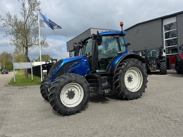 Valtra N134 Versu Smart Touch, GPS - Trator: foto 3 Valtra N134 Versu Smart Touch, GPS - Trator: foto 3
