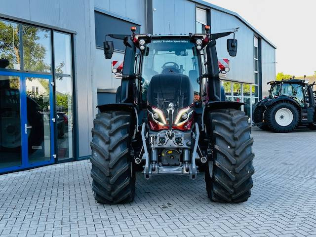 Valtra Q305 DEMO Super Compleet! - Trator: foto 5 Valtra Q305 DEMO Super Compleet! - Trator: foto 5