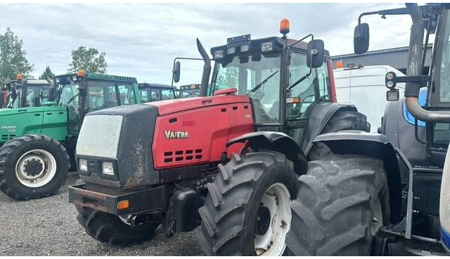 Valtra Valmet 8450, Voorasvering! - Trator: foto 2 Valtra Valmet 8450, Voorasvering! - Trator: foto 2
