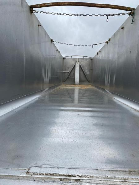 Semi-reboque basculante Benalu: foto 7 Semi-reboque basculante Benalu: foto 7