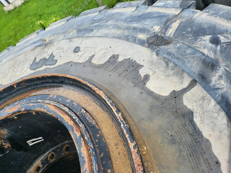 Bridgestone - Pneu por Máquina de construção: foto 4 Bridgestone - Pneu por Máquina de construção: foto 4