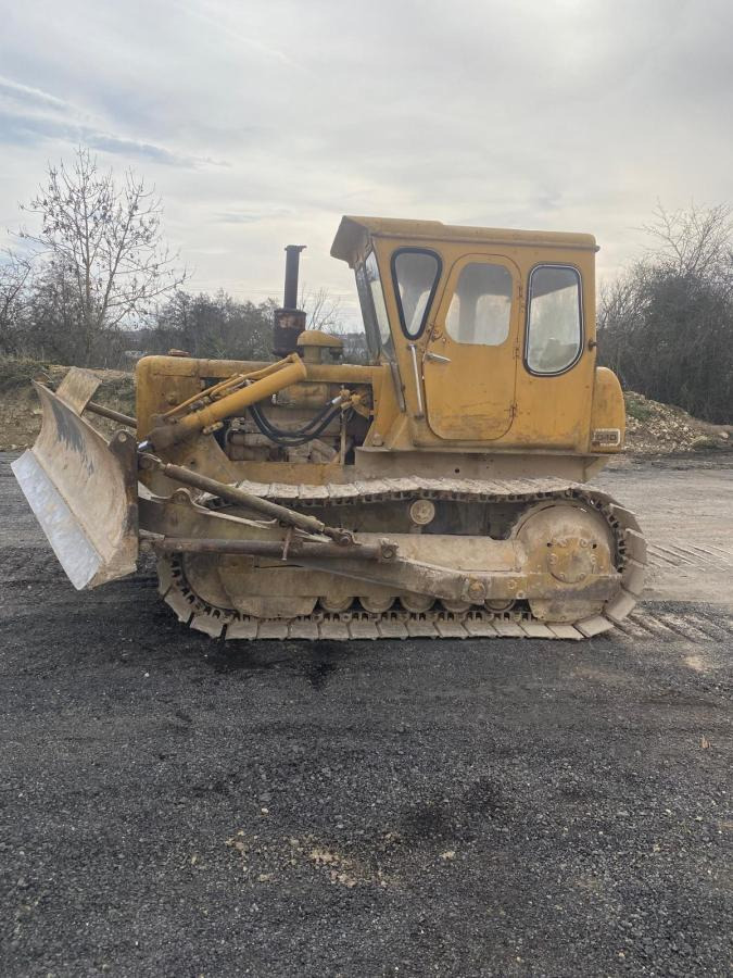 Caterpillar D4D - Buldôzer: foto 5 Caterpillar D4D - Buldôzer: foto 5