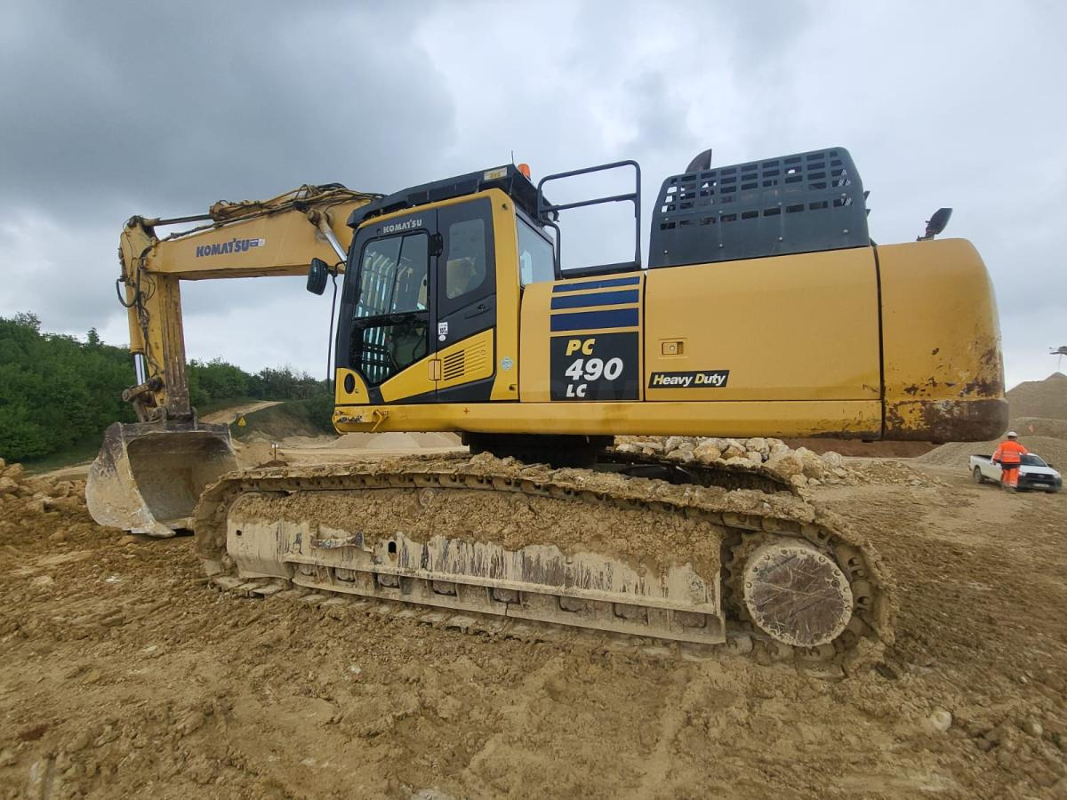 Escavadora de rastos Komatsu PC490LC: foto 7