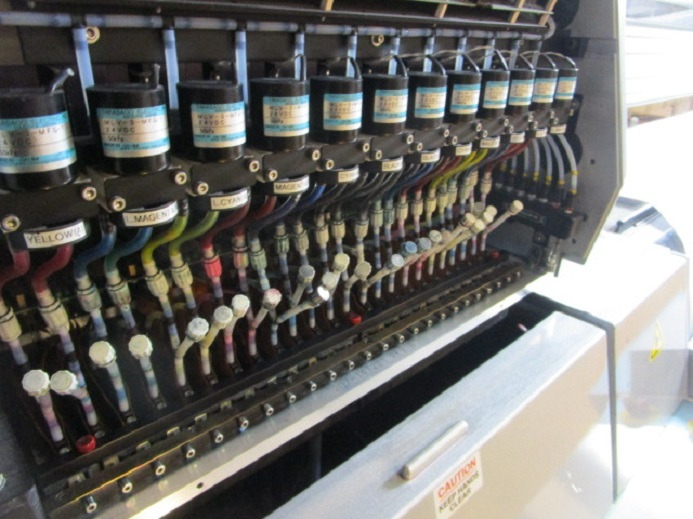 GROSSFORMATDRUCKER AGFA JETI 3324 SL BASE SOLVENT RTR (roll to roll) 6C (DRUCKT AUF PLACHEN, PLANEN, STOFFBANNER & VERSCHIEDENE MATERIALIEN) - Máquina de impressão digital: foto 4 GROSSFORMATDRUCKER AGFA JETI 3324 SL BASE SOLVENT RTR (roll to roll) 6C (DRUCKT AUF PLACHEN, PLANEN, STOFFBANNER & VERSCHIEDENE MATERIALIEN) - Máquina de impressão digital: foto 4