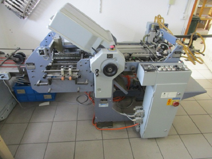 STAHL T36-4 / KB-F (BEIPACKZETTEL FÜR MEDIKAMENTE) - Máquina de dobrar papel: foto 1 STAHL T36-4 / KB-F (BEIPACKZETTEL FÜR MEDIKAMENTE) - Máquina de dobrar papel: foto 1