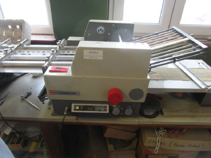TISCH-FALZMASCHINE MB MULTIPLI 382 PBA - Máquina de dobrar papel: foto 4 TISCH-FALZMASCHINE MB MULTIPLI 382 PBA - Máquina de dobrar papel: foto 4