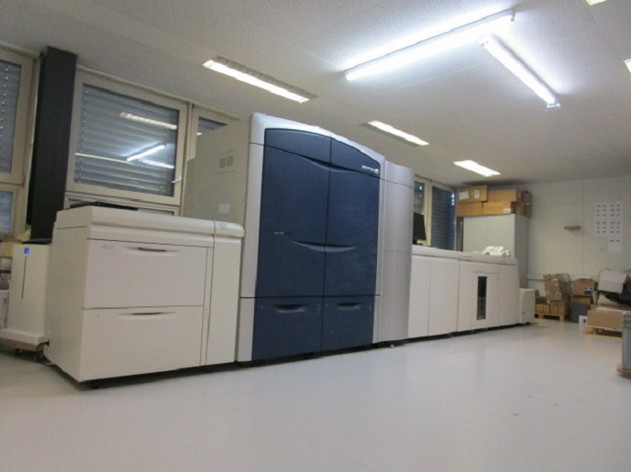 XEROX COLORPRESS 1000 / Colour 1000 mit Freeflow Printserver und Clear Toner - Máquina de impressão digital: foto 2 XEROX COLORPRESS 1000 / Colour 1000 mit Freeflow Printserver und Clear Toner - Máquina de impressão digital: foto 2