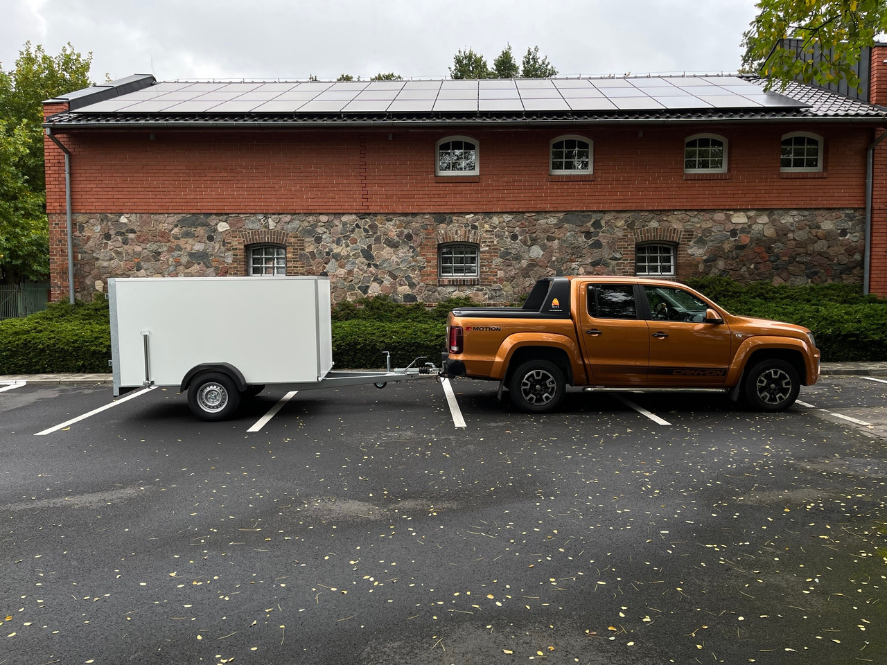 PRZYCZEPA KONTENER CARGO BOX 2,6 x 1,5 ZABUDOWANA / CARGO CONTAINER TRAILER BOX 2.6 x 1.5 ENCLOSED - Reboque furgão: foto 2 PRZYCZEPA KONTENER CARGO BOX 2,6 x 1,5 ZABUDOWANA / CARGO CONTAINER TRAILER BOX 2.6 x 1.5 ENCLOSED - Reboque furgão: foto 2