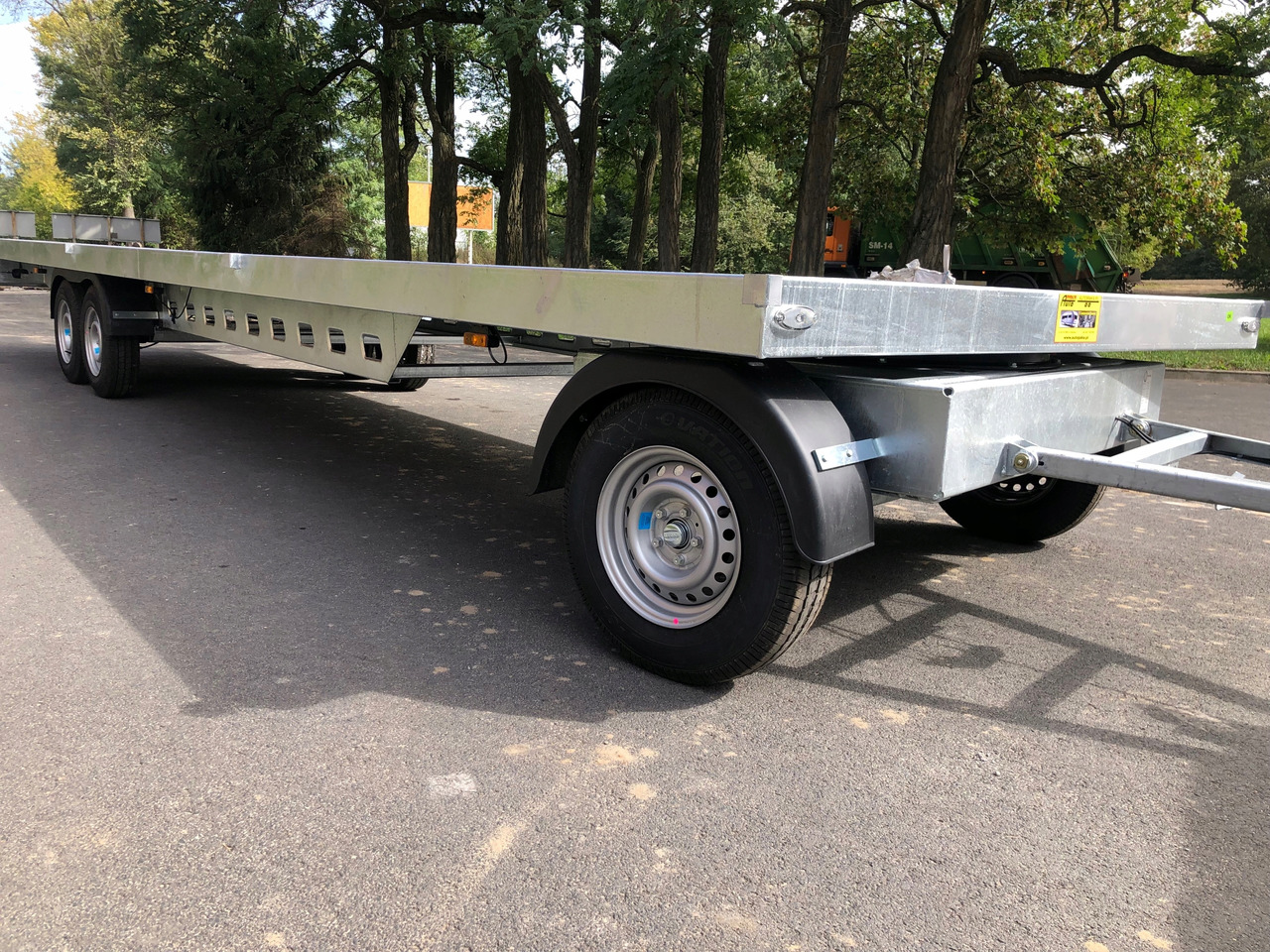 PRZYCZEPA OBROTNICA PLATFORMA 8m 3500 KG / TURNTABLE PLATFORM TRAILER 8m 3500 KG - Reboque plataforma/ Caixa aberta: foto 5 PRZYCZEPA OBROTNICA PLATFORMA 8m 3500 KG / TURNTABLE PLATFORM TRAILER 8m 3500 KG - Reboque plataforma/ Caixa aberta: foto 5