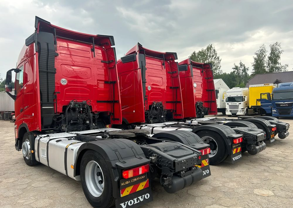 Volvo FH5 500 KM I-SAVE / ACC / KLIMA POSTOJOWA / PO ZŁOTYM KONTRAKCIE / 3 SZTUKI !! - Tractor: foto 4 Volvo FH5 500 KM I-SAVE / ACC / KLIMA POSTOJOWA / PO ZŁOTYM KONTRAKCIE / 3 SZTUKI !! - Tractor: foto 4