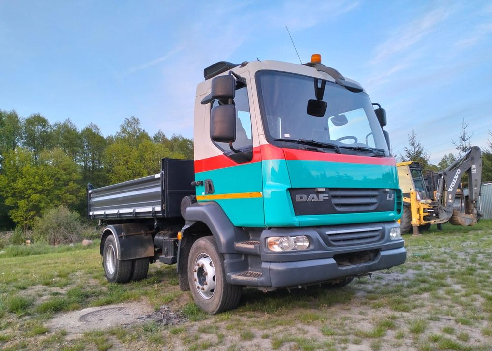 DAF LF 55.220 - Camião basculante: foto 3 DAF LF 55.220 - Camião basculante: foto 3