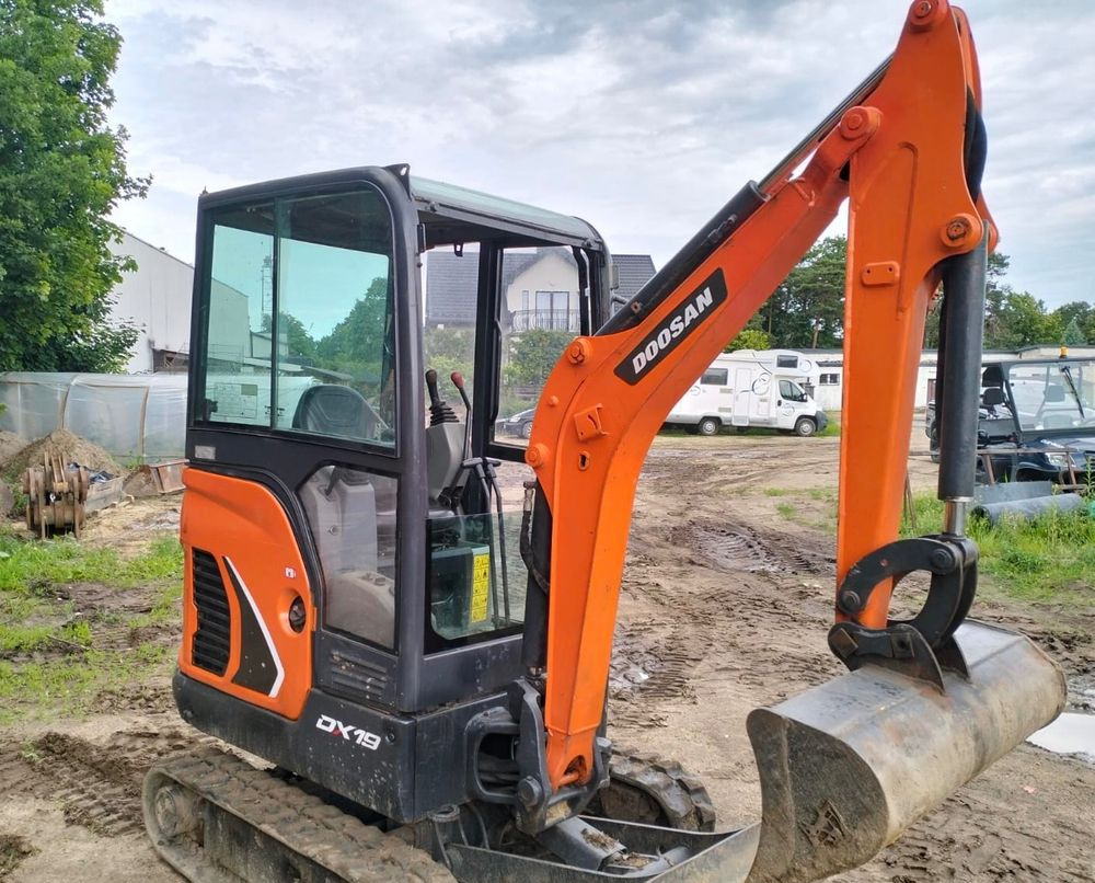 Doosan DX19 - Escavadora de rastos: foto 1 Doosan DX19 - Escavadora de rastos: foto 1