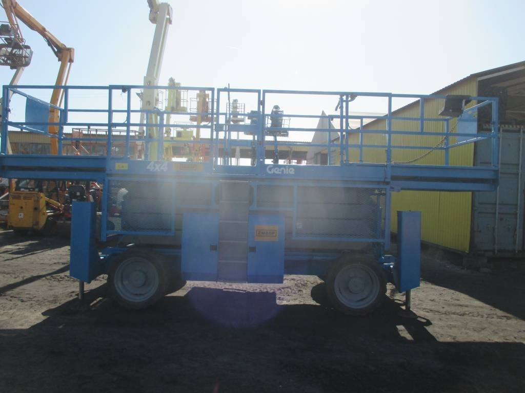 Genie GS 4390 RT - Plataforma de Tijera/ Plataforma de tesoura: foto 5 Genie GS 4390 RT - Plataforma de Tijera/ Plataforma de tesoura: foto 5