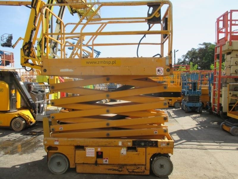 Haulotte Compact 12 - Plataforma de Tijera/ Plataforma de tesoura: foto 5 Haulotte Compact 12 - Plataforma de Tijera/ Plataforma de tesoura: foto 5