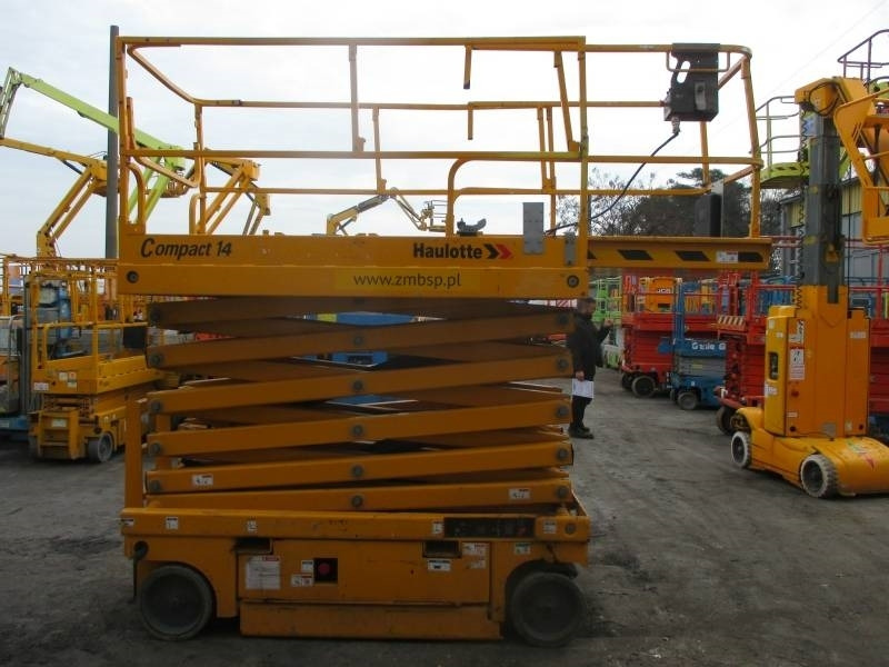 Haulotte Compact 14 - Plataforma de Tijera/ Plataforma de tesoura: foto 5 Haulotte Compact 14 - Plataforma de Tijera/ Plataforma de tesoura: foto 5