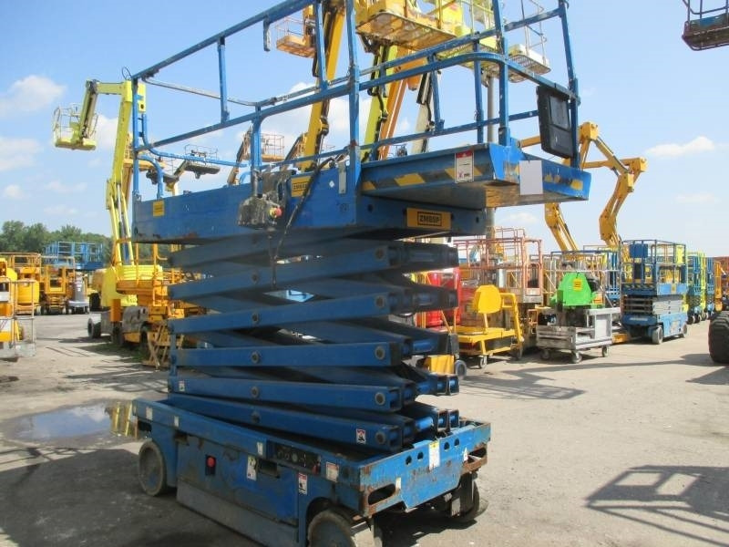 Haulotte Compact 14 - Plataforma de Tijera/ Plataforma de tesoura: foto 4 Haulotte Compact 14 - Plataforma de Tijera/ Plataforma de tesoura: foto 4