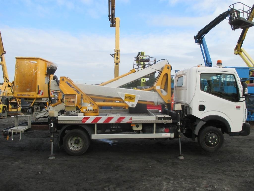 Multitel MX 170 - Caminhão com plataforma aérea: foto 2 Multitel MX 170 - Caminhão com plataforma aérea: foto 2